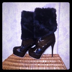 Black faux fur boots
